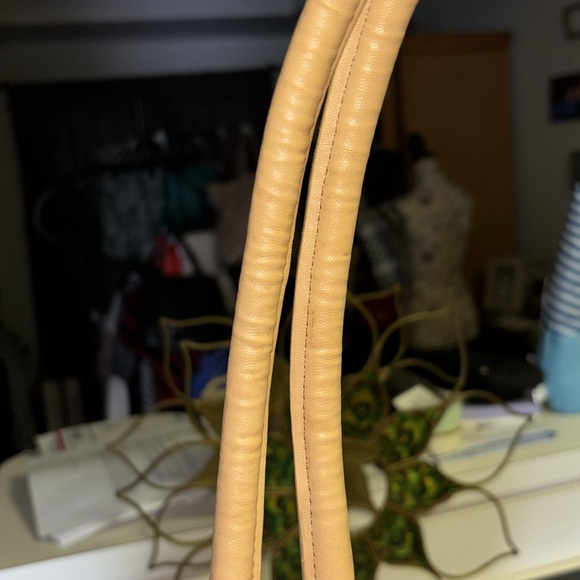 BETSEY JOHNSON FLORAL STRAW TOTE - Picture 16 of 16